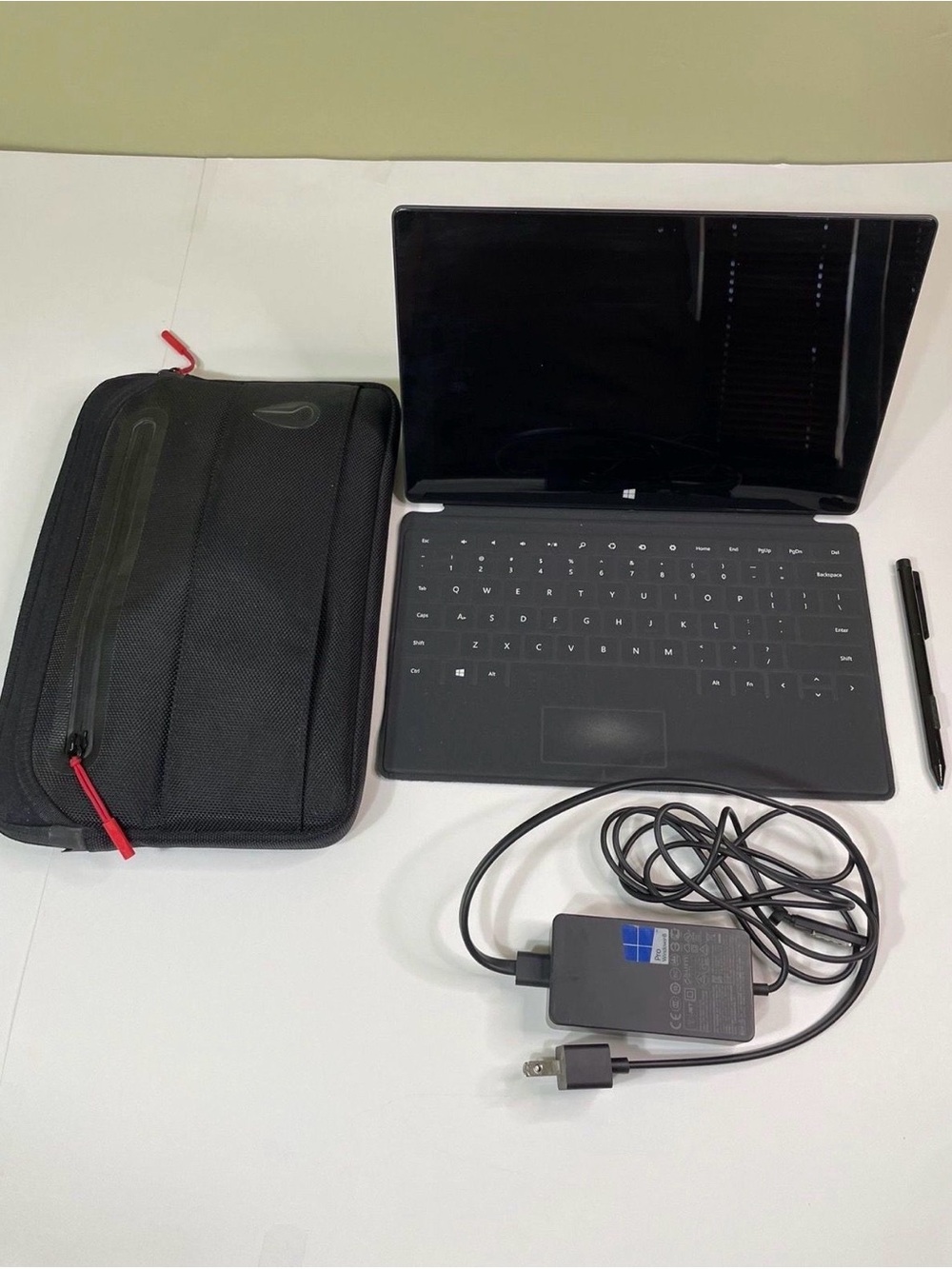 Microsoft Surface Pro 1st Generation 10.6" 128 GB SSD Black